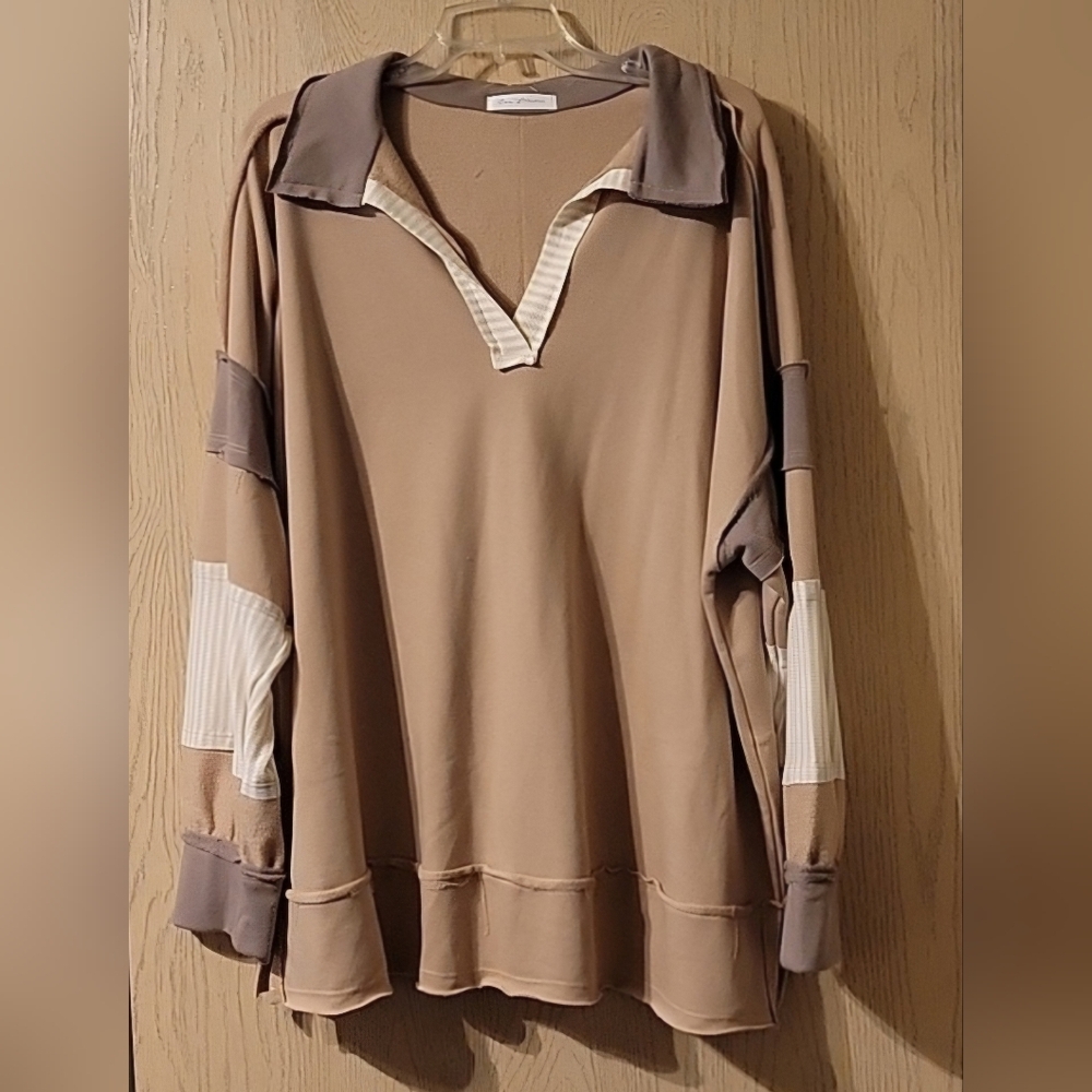 NWOT Raw edge oversized  sweatshirt.    Sz XL